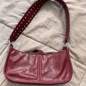Elegant Red Leather Shoulder Bag